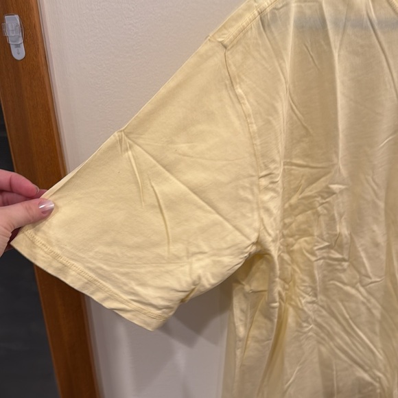 NWT Johnnie-O xxl Yellow men’s t shirt - Picture 4 of 6